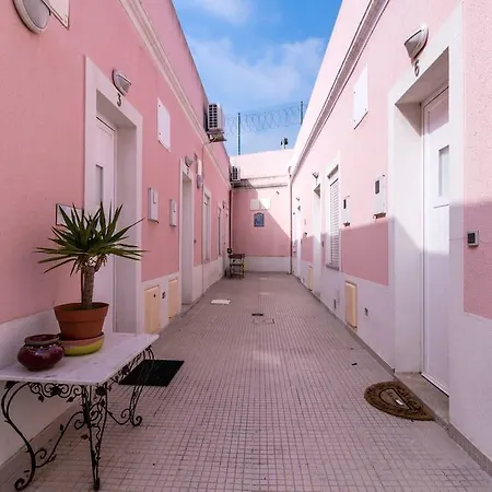 Cozy For 4 With A Mezzanine Lissabon